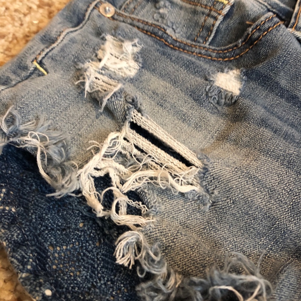 EUC American Eagle Distressed Denim Shorts - SZ 0
